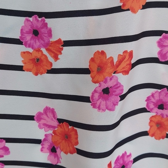 J Crew | Women’s Floral Racerback Tank Top Cami Blouse Shirt Size 2 - Picture 8 of 8